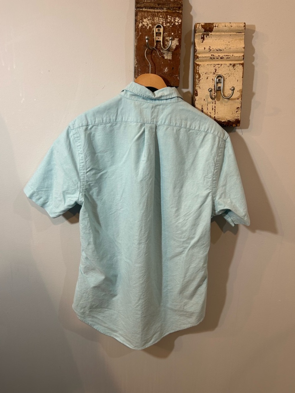 Polo Ralph Lauren Classic Fit Short-Sleeve Oxford Shirt in Aegean Blue - Picture 4 of 4